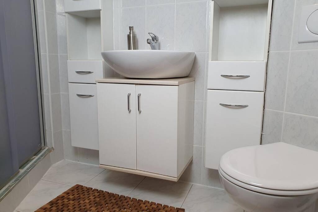 Vila Stadtb,Burggleiberg,Whirlpool,2Xbad,3Zimmernetflix Krofdorf-Gleiberg Exteriér fotografie