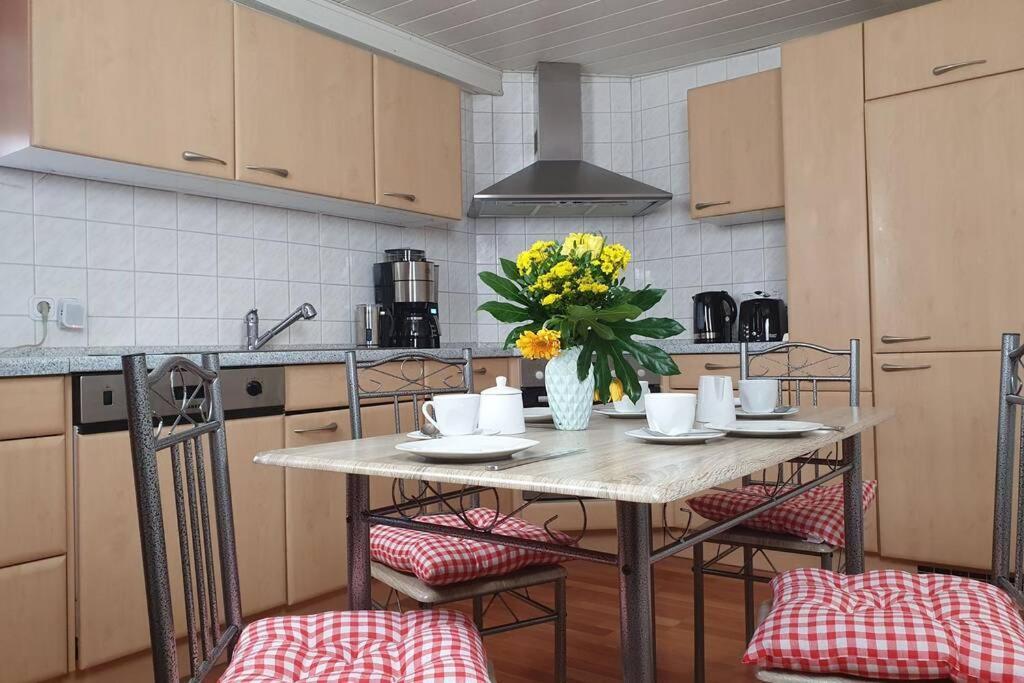 Vila Stadtb,Burggleiberg,Whirlpool,2Xbad,3Zimmernetflix Krofdorf-Gleiberg Exteriér fotografie